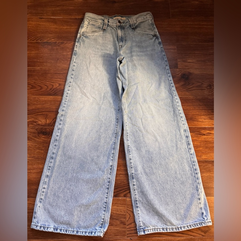 Levi ‘94 baggy wide leg size 25